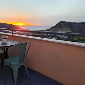 Apartamento Sybarix Apartment: Precioso Con Vistas Al Golf Y El Mar, La Envía
